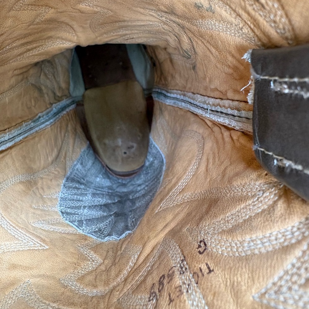 Nocona Womens Vintage grayish Leather Western Boots with Stitch Detail sz 7 used - Picture 5 of 12